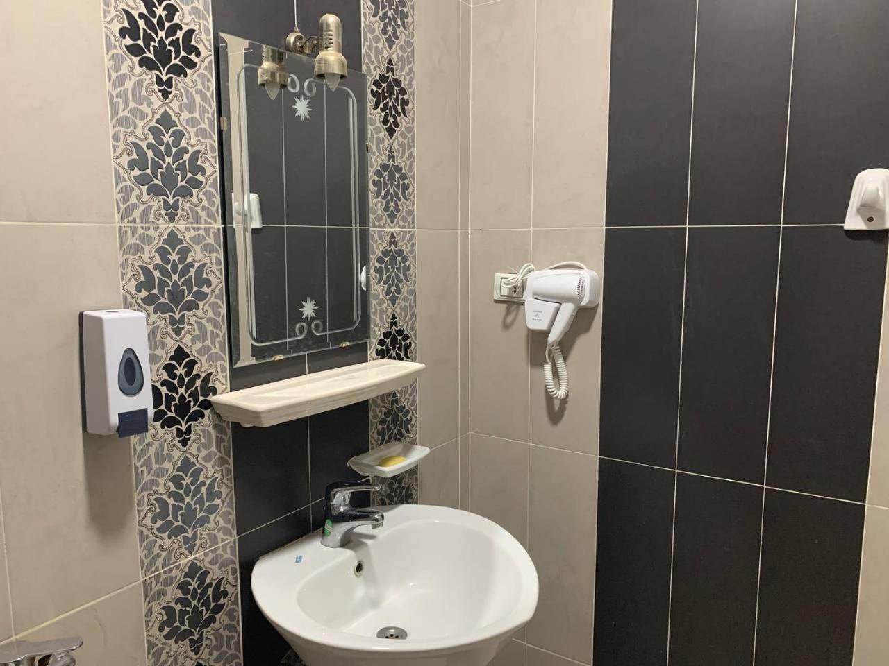Capo Pyramid Hotel Kafret el-Gabal Kültér fotó